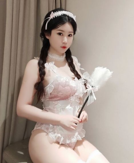 年轻女教师4